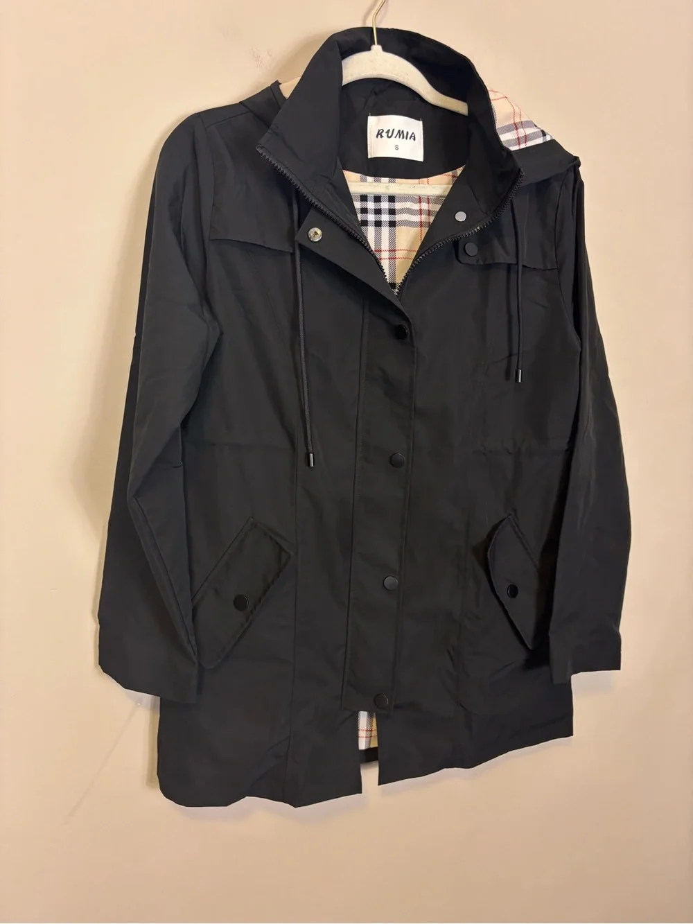 Black Hooded Cinch Waist Trench Rain Coat with Tan Plaid Lining Women’s Small